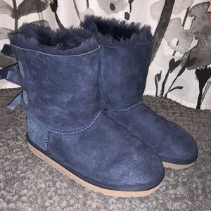 Blue bailey uggs ! Can lower ! Need gone